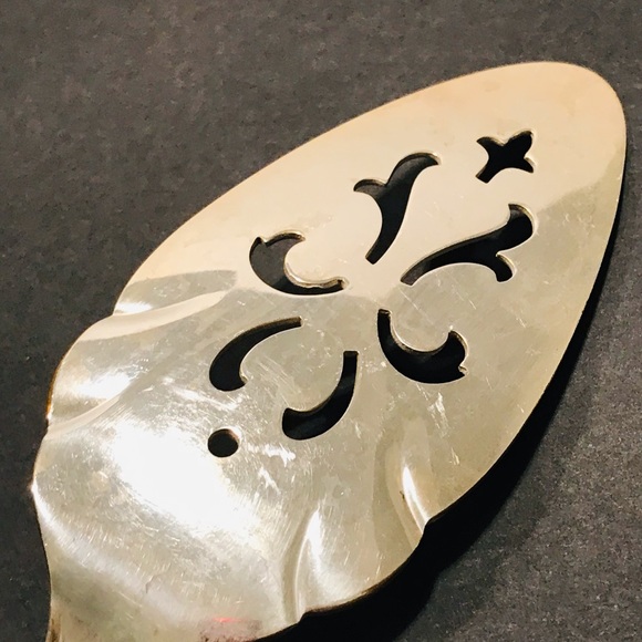 Vintage International Silverplate Pie Cake Server 10.5” - Picture 5 of 8